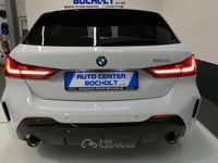 Usata BMW 118 Shadowline 150 CV (110 kW) 2023 Bianco Utilitaria
