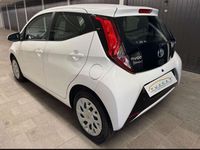 Usata Toyota Aygo X Connect Style 72 CV (52 kW) 2021 Bianco SUV