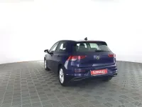Usata VW Golf VIII Life 110 CV (80 kW) 2023 Atlantic blue Berlina