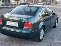 Usado VW Bora 105 CV (77 kW) 2003 Verde Berlina