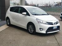 Usata Toyota Verso Style 111 CV (81 kW) 2016 Bianco Monovolume