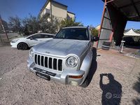 Usata Jeep Cherokee 142 CV (104 kW) 2002 Grigio SUV