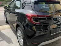 Usado Renault Captur 101 CV (74 kW) 2022 Negro SUV