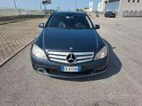Usata Mercedes C220 170 CV (125 kW) 2010 Grigio Berlina