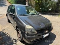Usata Renault Clio II 48 CV (35 kW) 2004 Nero Utilitaria