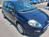 Usata Fiat Punto Lounge 69 CV (50 kW) 2016 Blu/azzurro Utilitaria