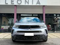 Usata Opel Mokka S 101 CV (74 kW) 2024 Kontrast grey SUV