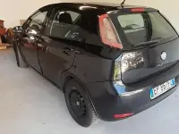 Usata Fiat Grande Punto 95 CV (69 kW) 2012 Nero Utilitaria