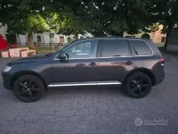 Usata VW Touareg 224 CV (164 kW) 2007 Grigio SUV