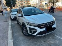 Usata Dacia Sandero Stepway 101 CV (74 kW) 2022 Bianco Utilitaria