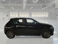 Usata Renault R5 Evolution 77 kW (106 CV) 2025 Nero Utilitaria