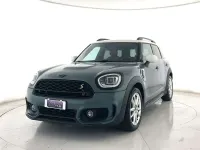 Usata Mini Cooper Countryman 125 CV (91 kW) 2021 Verde metallizzato e tetto bia SUV