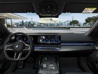 Nuova BMW 520 M Sport 197 CV (144 kW) 2026 Black sapphire metallizzato Station wagon