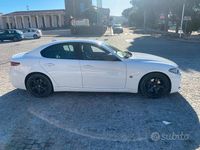 Usata Alfa Romeo Giulia Tech Edition 190 CV (139 kW) 2019 Bianco Berlina