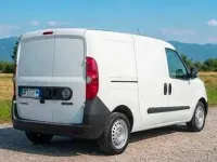 Usata Fiat Doblò S 105 CV (77 kW) 2022 Bianco Monovolume