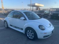 Usata VW New Beetle Edition 102 CV (75 kW) 2001 Bianco perlato Utilitaria