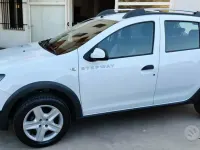 Usata Dacia Sandero Stepway 90 CV (66 kW) 2014 Bianco Berlina