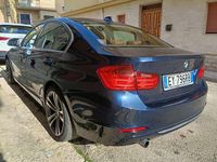 Usata BMW 318 Luxury Line 143 CV (105 kW) 2015 Blu/azzurro Berlina