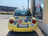 Usata VW New Beetle 101 CV (74 kW) 2000 Giallo Utilitaria