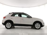 Usata VW T-Roc Life 150 CV (110 kW) 2023 Grigio SUV
