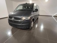 Usata VW Caravelle 150 CV (110 kW) 2023 Grigio indio metallizzato Monovolume