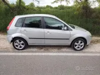 Usata Ford Fiesta 75 CV (55 kW) 2005 Grigio Utilitaria