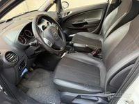 Usata Opel Corsa 85 CV (62 kW) 2013 Bianco Berlina