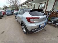 Usata Renault Captur Intens 140 CV (102 kW) 2022 Grigio SUV