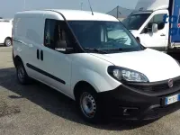 Usata Fiat Doblò 105 CV (77 kW) 2023 Bianco Monovolume