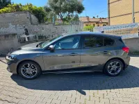 Usata Ford Focus ST-Line 120 CV (88 kW) 2020 Grigio Berlina