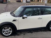 Usata Mini Cooper D 111 CV (81 kW) 2011 Bianco Utilitaria