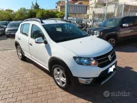 Usata Dacia Sandero Stepway 90 CV (66 kW) 2016 Bianco SUV