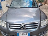 Usata VW Touareg 174 CV (127 kW) 2005 Grigio SUV