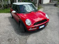 Begagnad Mini One D 75 HK (55 kW) 2004 Röd Halvkombi