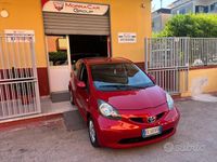 Usata Toyota Aygo Connect Style 68 CV (50 kW) 2010 Rosso Utilitaria