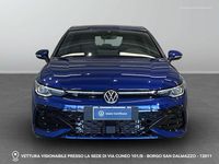 Usata VW Golf VIII R-line Plus 150 CV (110 kW) 2025 0f blu lava metallizzato Berlina
