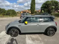 Usata Mini Cooper SE 75 kW (102 CV) 2022 Grigio Utilitaria