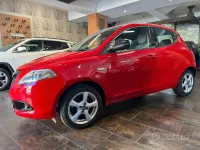 Usata Lancia Ypsilon 69 CV (50 kW) 2015 Rosso Utilitaria
