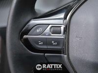 Usata Peugeot 2008 Allure 101 CV (74 kW) 2023 Orange fusion SUV