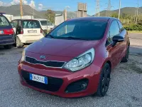 Käytetty Kia Rio 85 HP (62 kW) 2012 Punainen Sedan