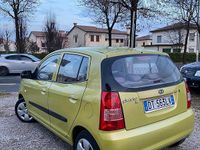 Usata Kia Picanto Spirit 61 CV (44 kW) 2006 Verde Utilitaria