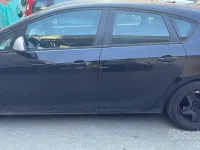 Usata Opel Astra 95 CV (69 kW) 2010 Nero Berlina