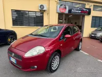Usata Fiat Grande Punto 77 CV (56 kW) 2009 Rosso Utilitaria