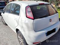 Usata Fiat Punto Easy 77 CV (56 kW) 2013 Bianco Utilitaria