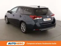 Usata Toyota Auris Hybrid Lounge 136 CV (100 kW) 2017 Nero Station wagon