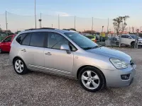Usata Kia Carens EX 140 CV (102 kW) 2010 Grigio Monovolume