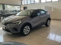Usata Renault Captur Business 143 CV (105 kW) 2022 Grigio SUV