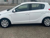 Usata Hyundai i20 Edition 85 CV (62 kW) 2014 Bianco Berlina