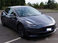 Usata Tesla Model 3 Standard Range Plus 250 kW (341 CV) 2019 Grigio Berlina