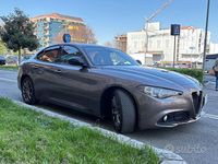 Usata Alfa Romeo Giulia Super 150 CV (110 kW) 2017 Grigio Berlina